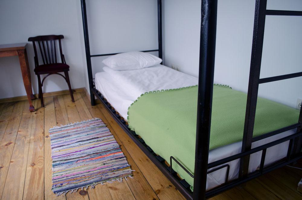 ריגה Red Nose Hostel With Self-Check In מראה חיצוני תמונה