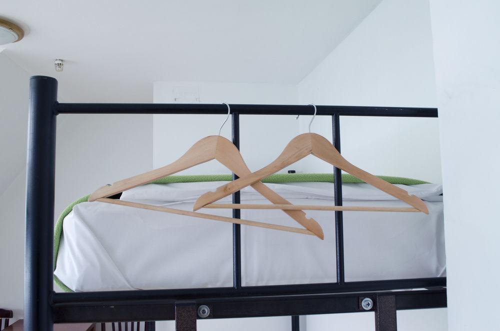 ריגה Red Nose Hostel With Self-Check In מראה חיצוני תמונה