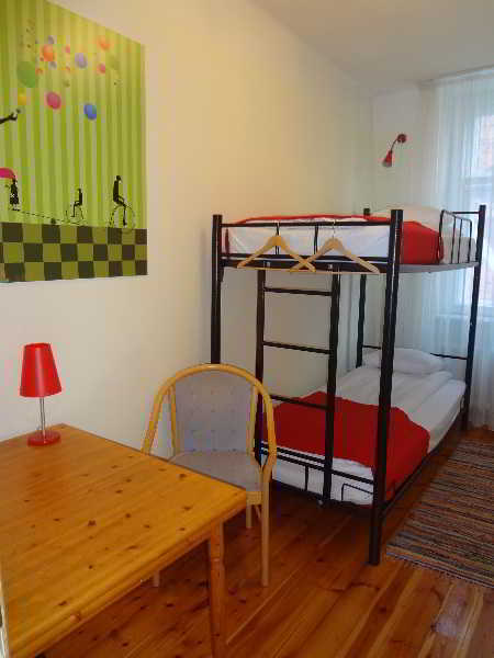 ריגה Red Nose Hostel With Self-Check In מראה חיצוני תמונה